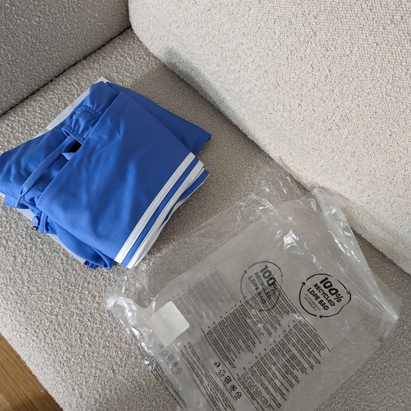 Brand new with tags/bag Adidas Primegreen essentials slim fit tracksuit - Picture 6 of 9